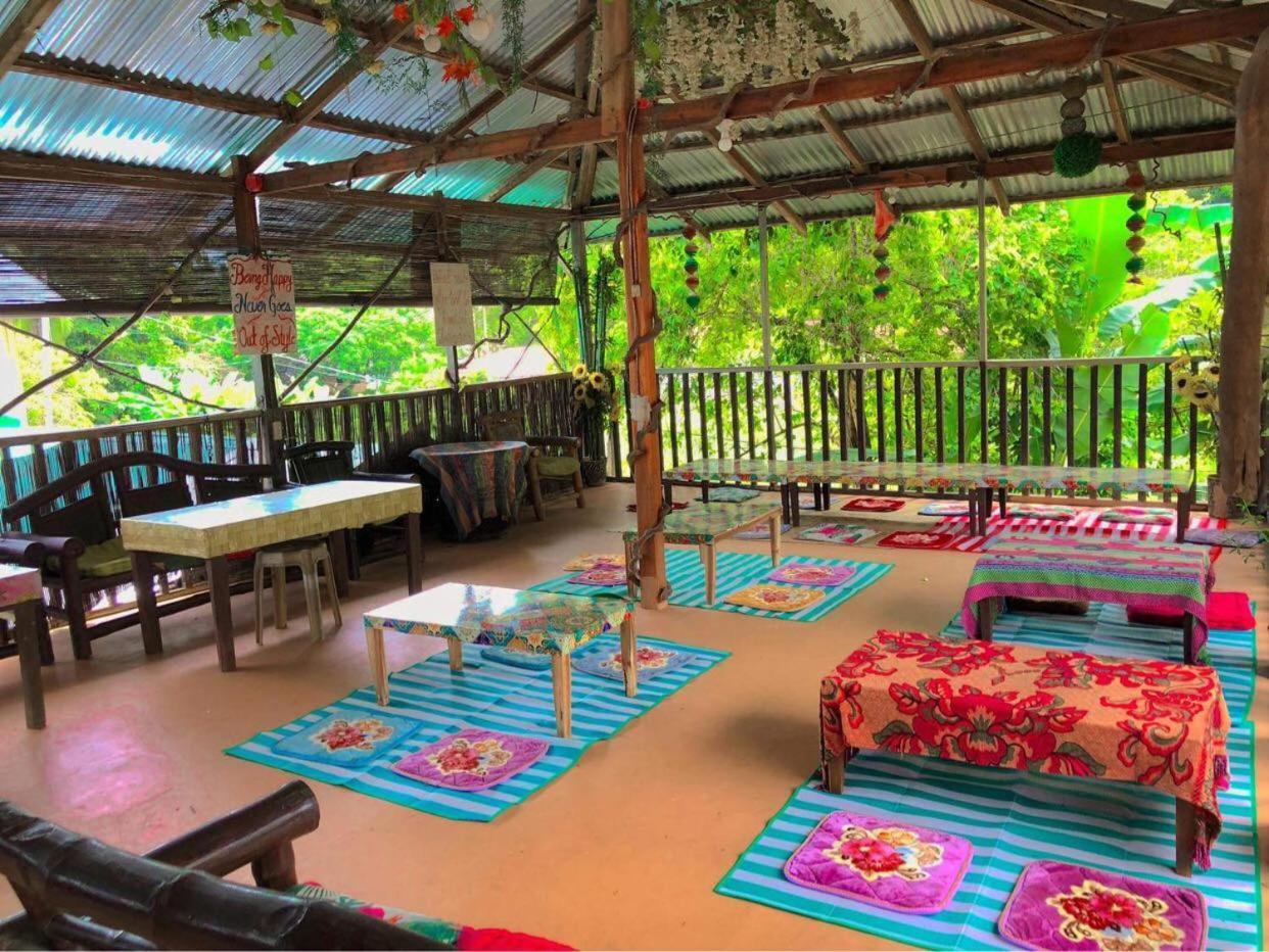 Sun Valley Backpackers Inn El Nido Exterior foto